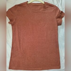 Rust Short sleeve Tee. Size S. New in Package without Tag!